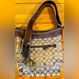 Coach medium duffle bag, brass hardware, traditional color, No F06M-10403